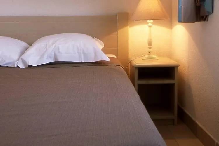 Holiday Home Le Hameau De Peemor Pen Crozonmorgat III Crozon