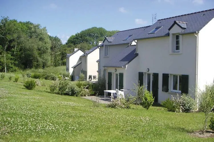 Holiday Home Le Hameau De Peemor Pen Crozonmorgat III